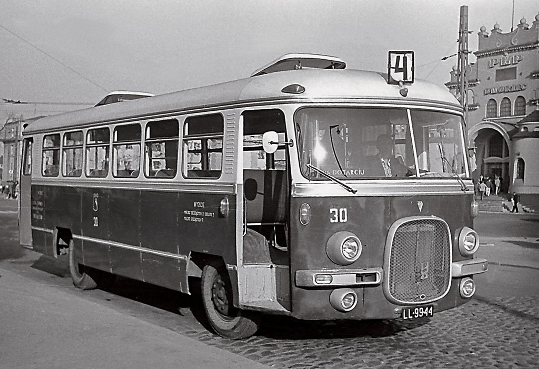 Autobusy z Sanoka - historia Sanockiej fabryki autobusów