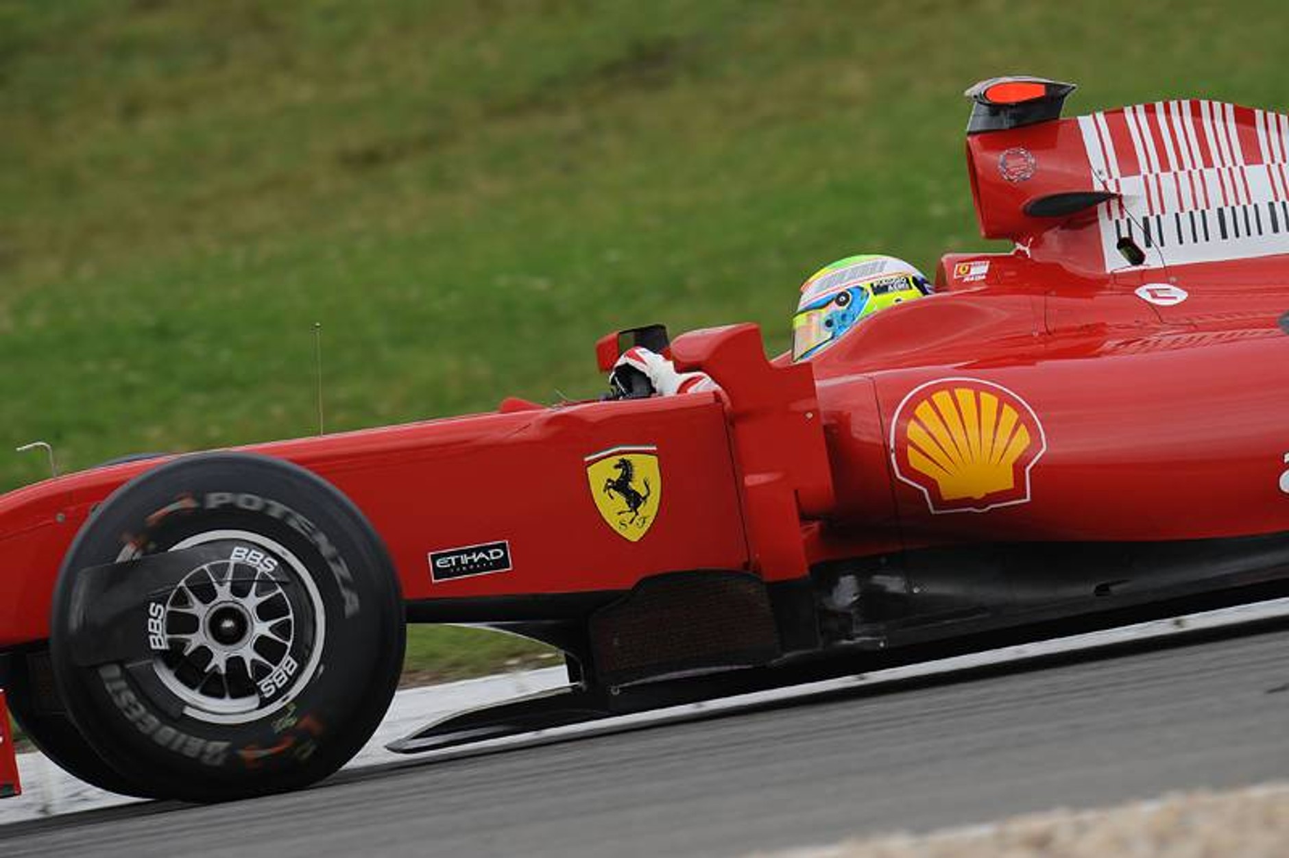 Grand Prix Niemiec 2009: rozpędzony Red Bull Racing dogania Brawn GP (fotogaleria)