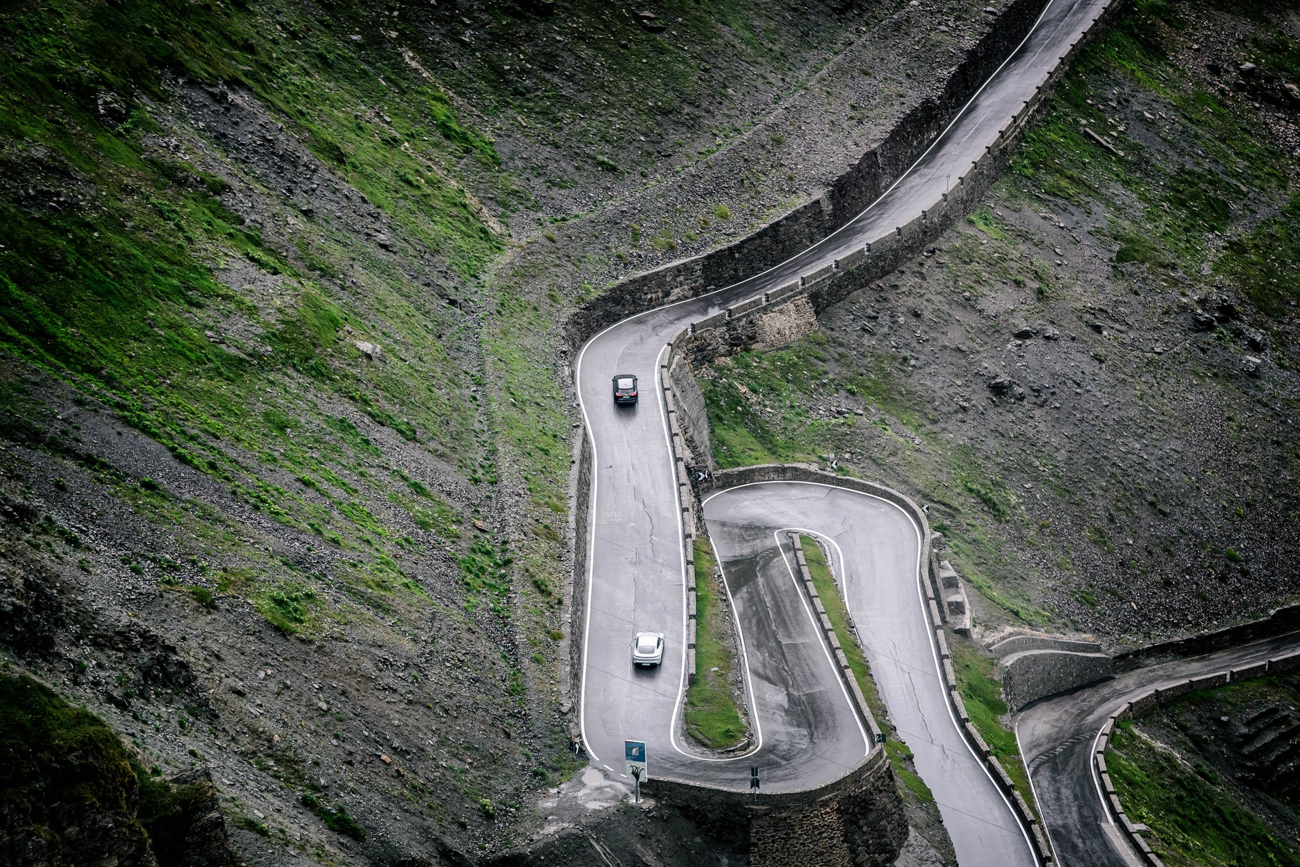 Elektromobilność Alpy Audi e-Tron S Audi e-Tron GT Porsche Taycan