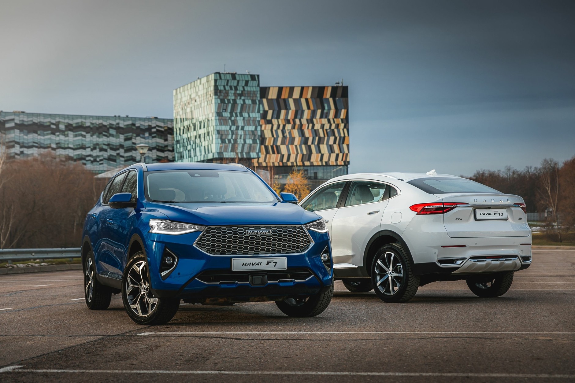 Haval F7 (po lewej) i Haval F7x (po prawej)