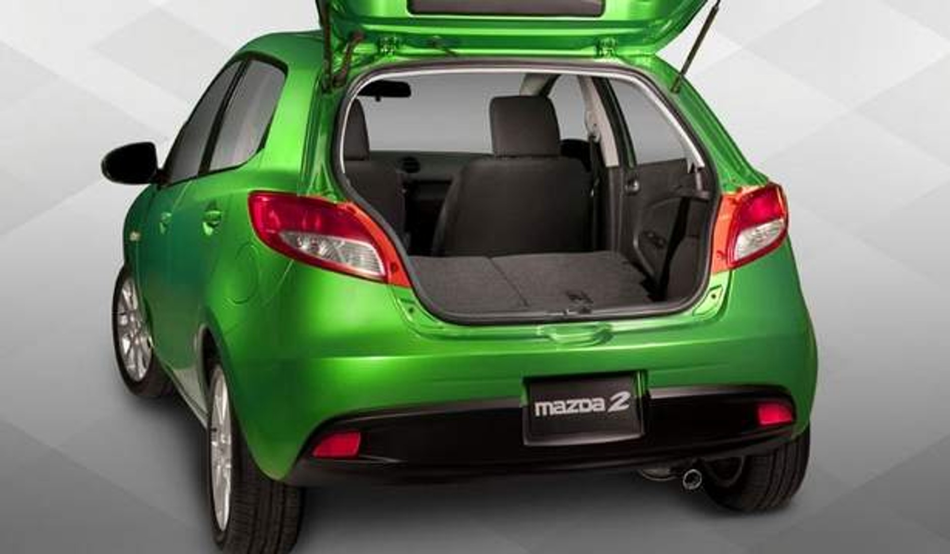 Zmodyfikowana Mazda2 zadebiutuje w USA, by trafić do Europy