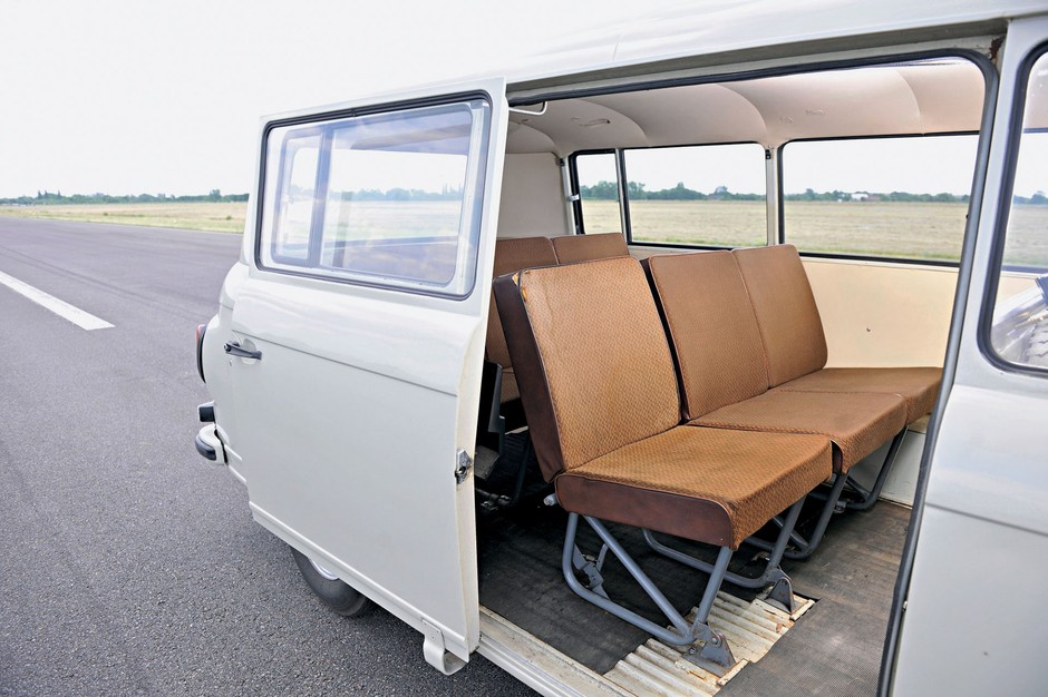 Barkas B 1000