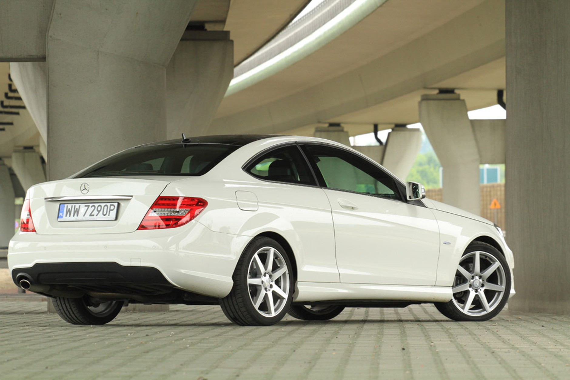Mercedes C250 CDI: luksusowe coupé dla  oszczędnych