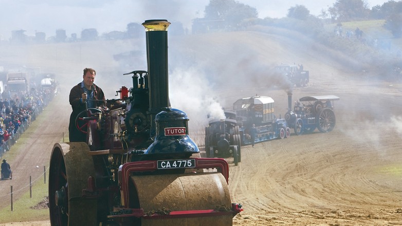 Pełną parą! Relacja  ze zlotu pojazdów z napędem parowym