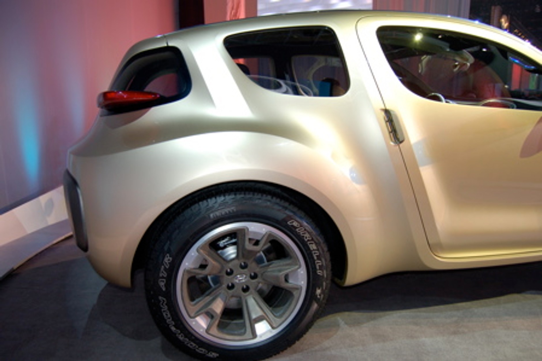 Hyundai: studyjny HDC10 Hellion Los Angeles