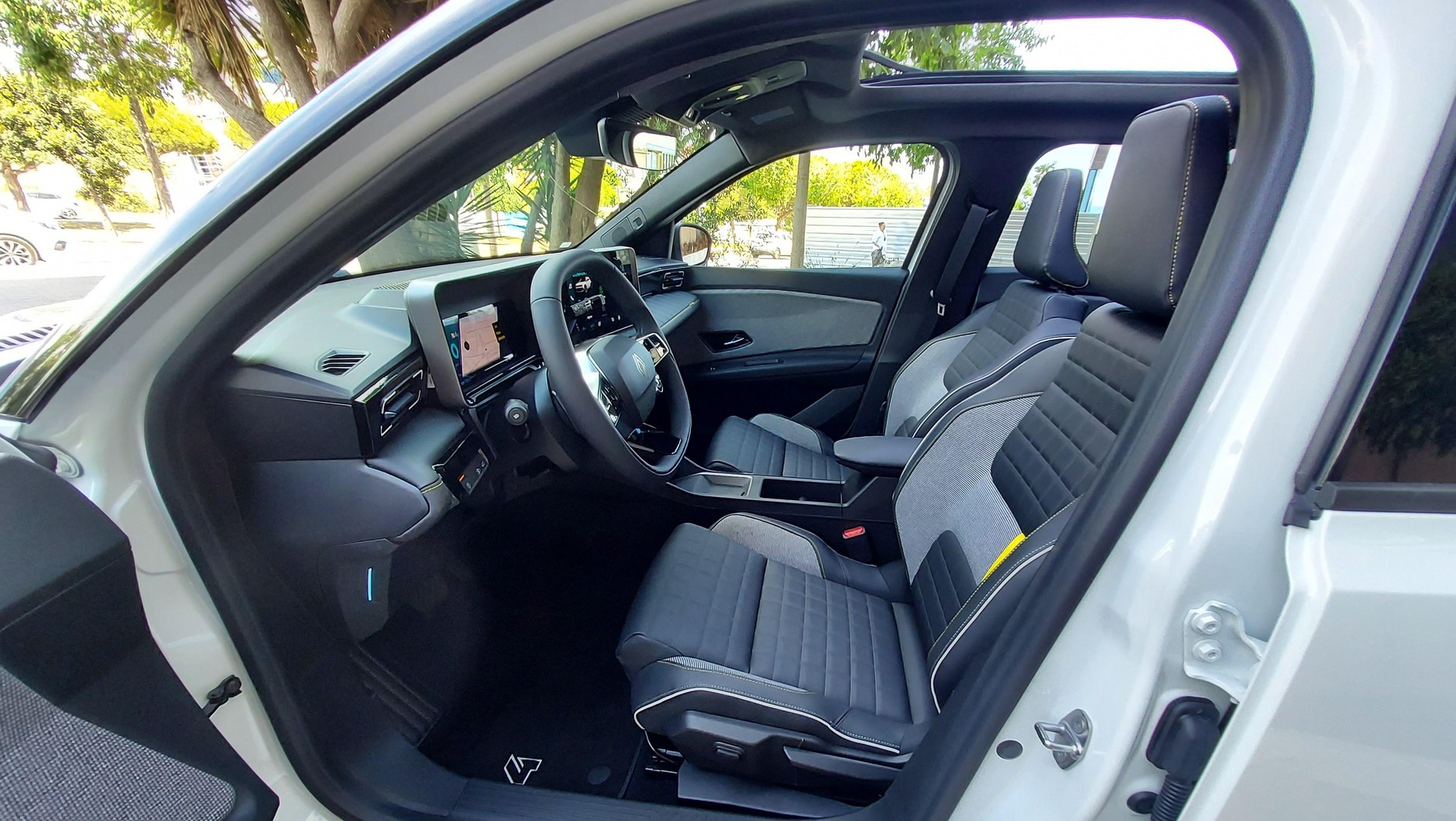 Renault 4 E-Tech Plein Sud