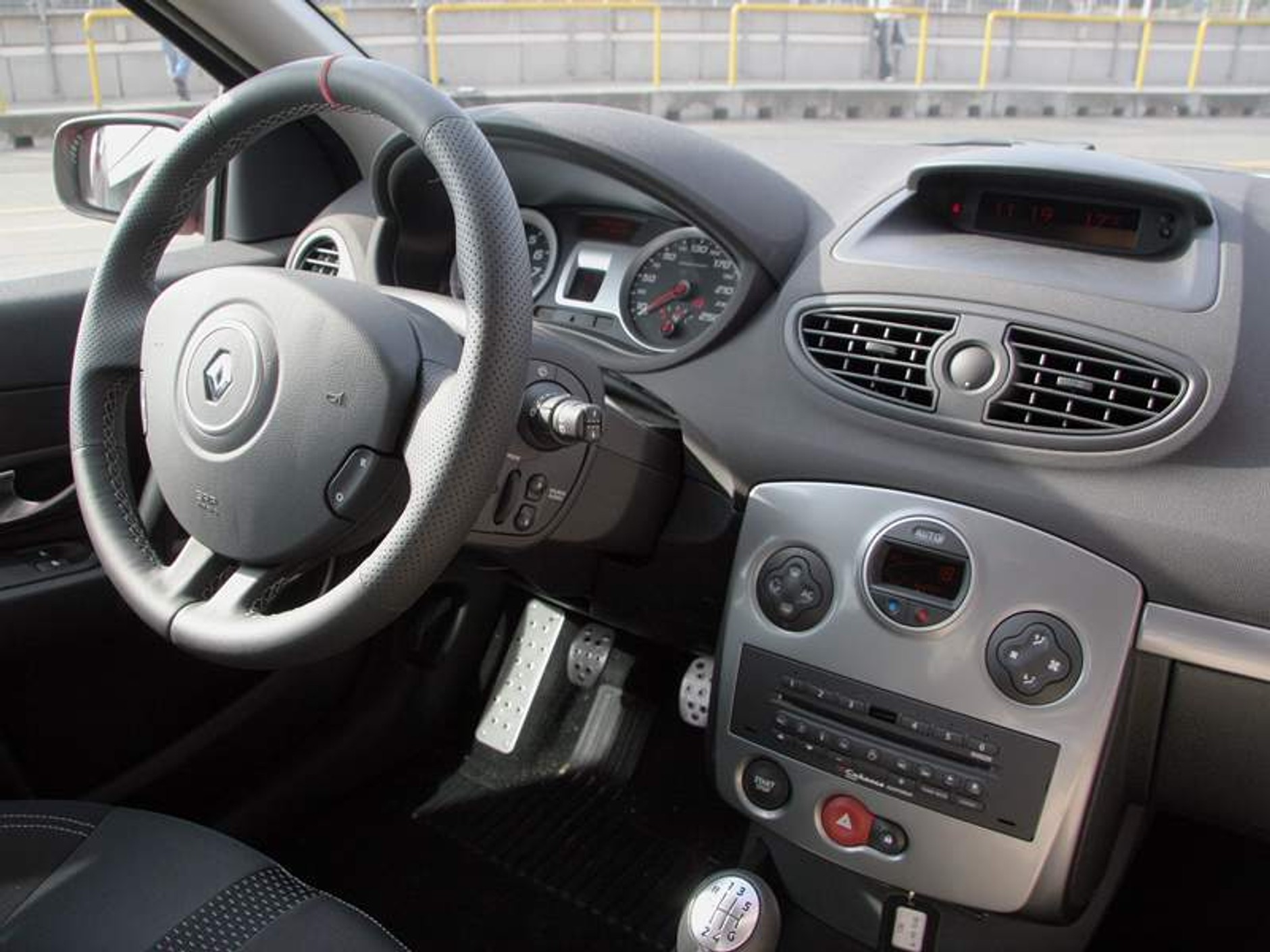 Renault Clio Sport – wrażenia z jazdy na torze