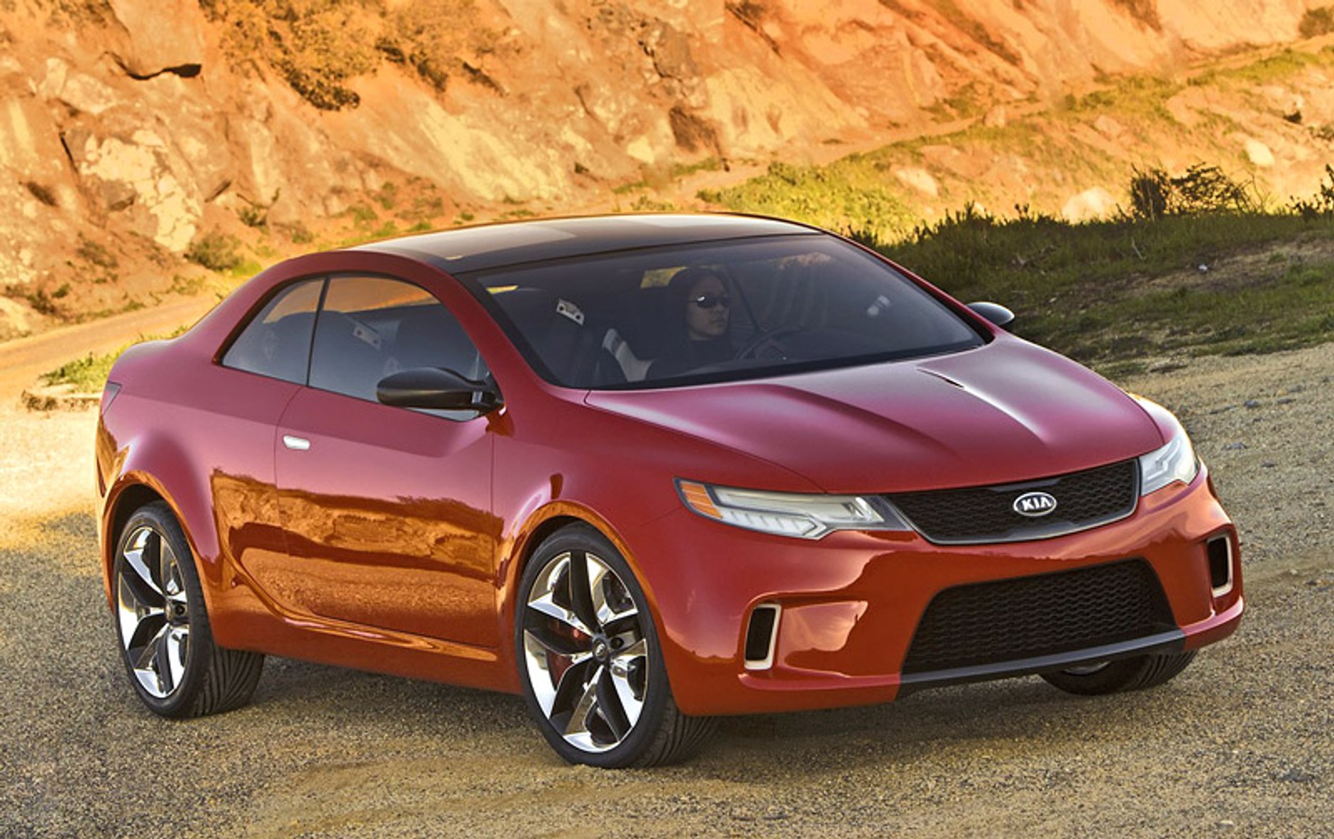 Kia KOUP – koncept ostrego czteromiejscowego coupe