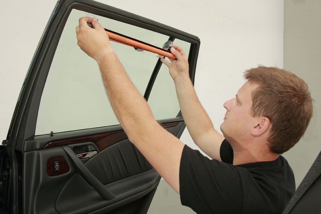Czy roletki w aucie faktycznie działają?