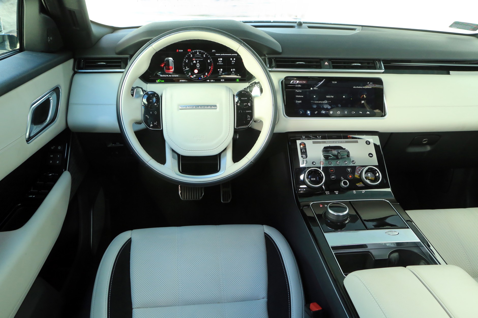 Range Rover Velar P300