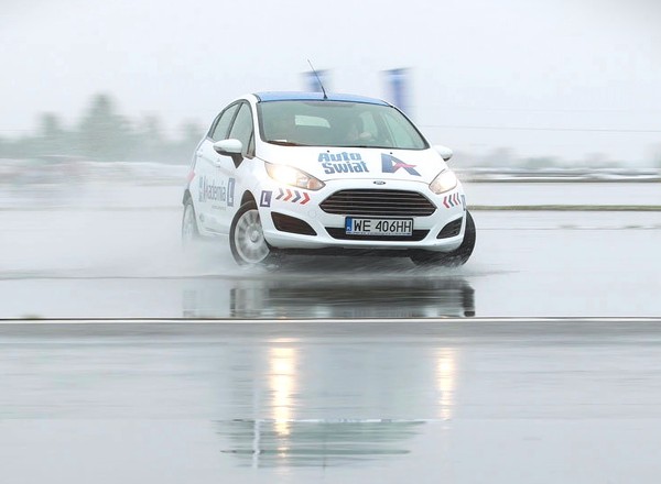 Polscy kierowcy będą szkoleni jak Skandynawowie. Dojdzie nowy obowiązek dla młodych