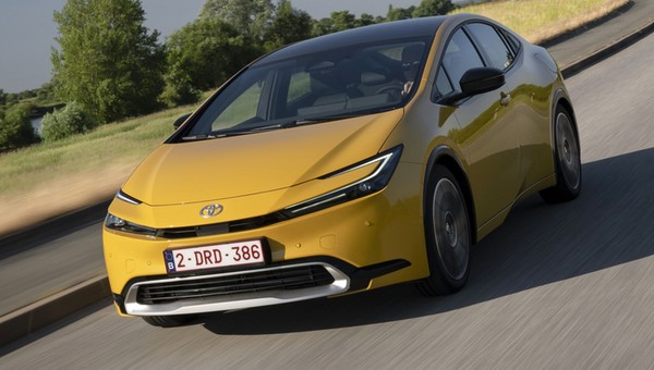 Toyota Prius (piąta generacja; na rynku od 2023 r.)