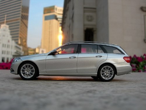 Mercedes klasy E - Limuzyna w skali 1:43