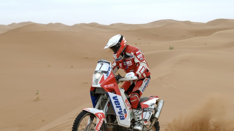 Rallye OiLibya Maroc 2010: deszcz na pustyni zaskoczył zawodników (3. etap)