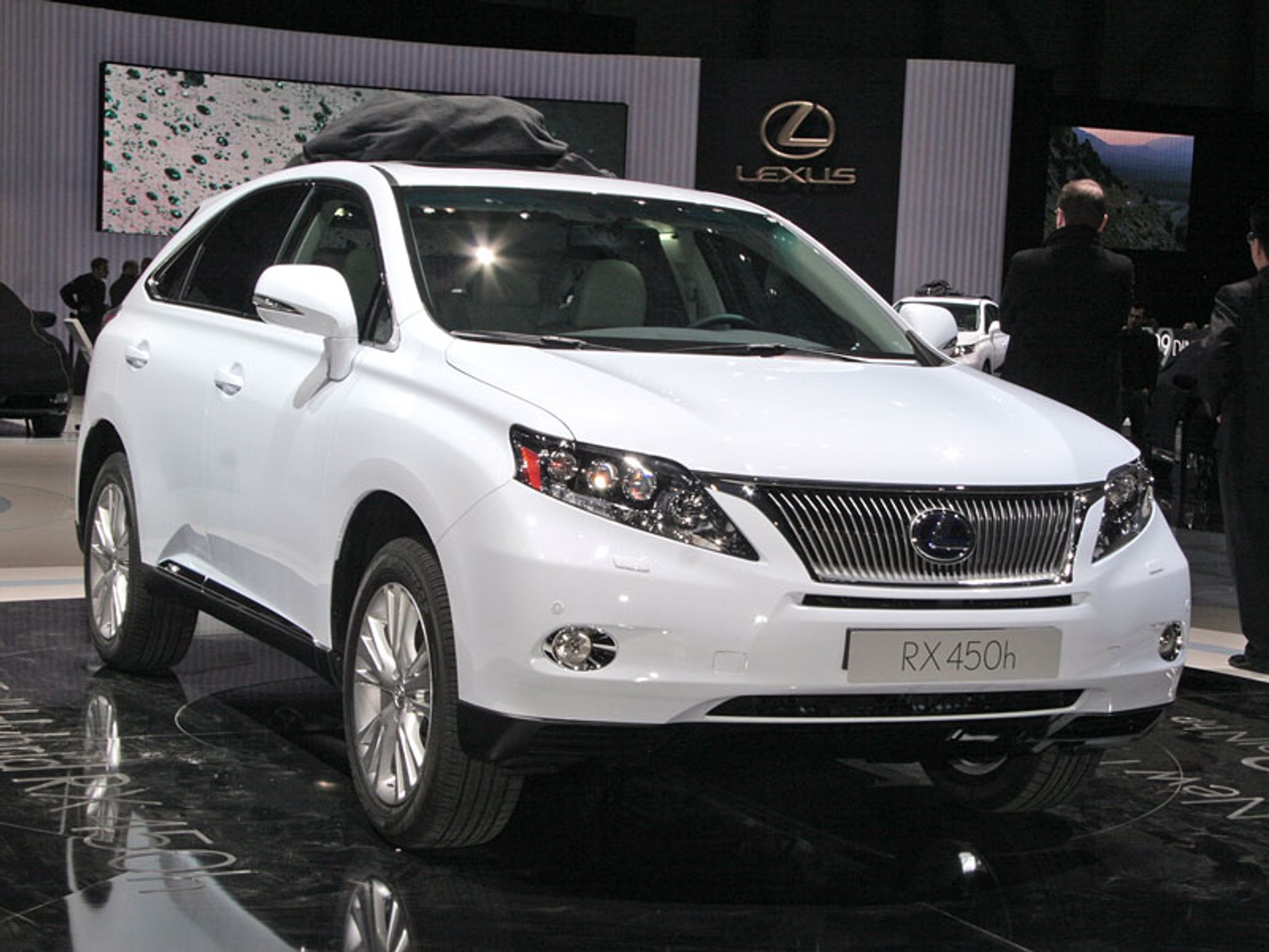 Genewa 2009: Lexus RX 450h – pierwsze wrażenia