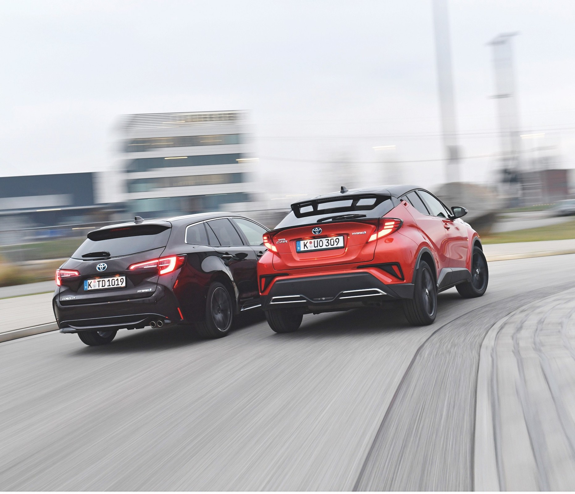 Toyota Corolla Touring Sports kontra Toyota C-HR