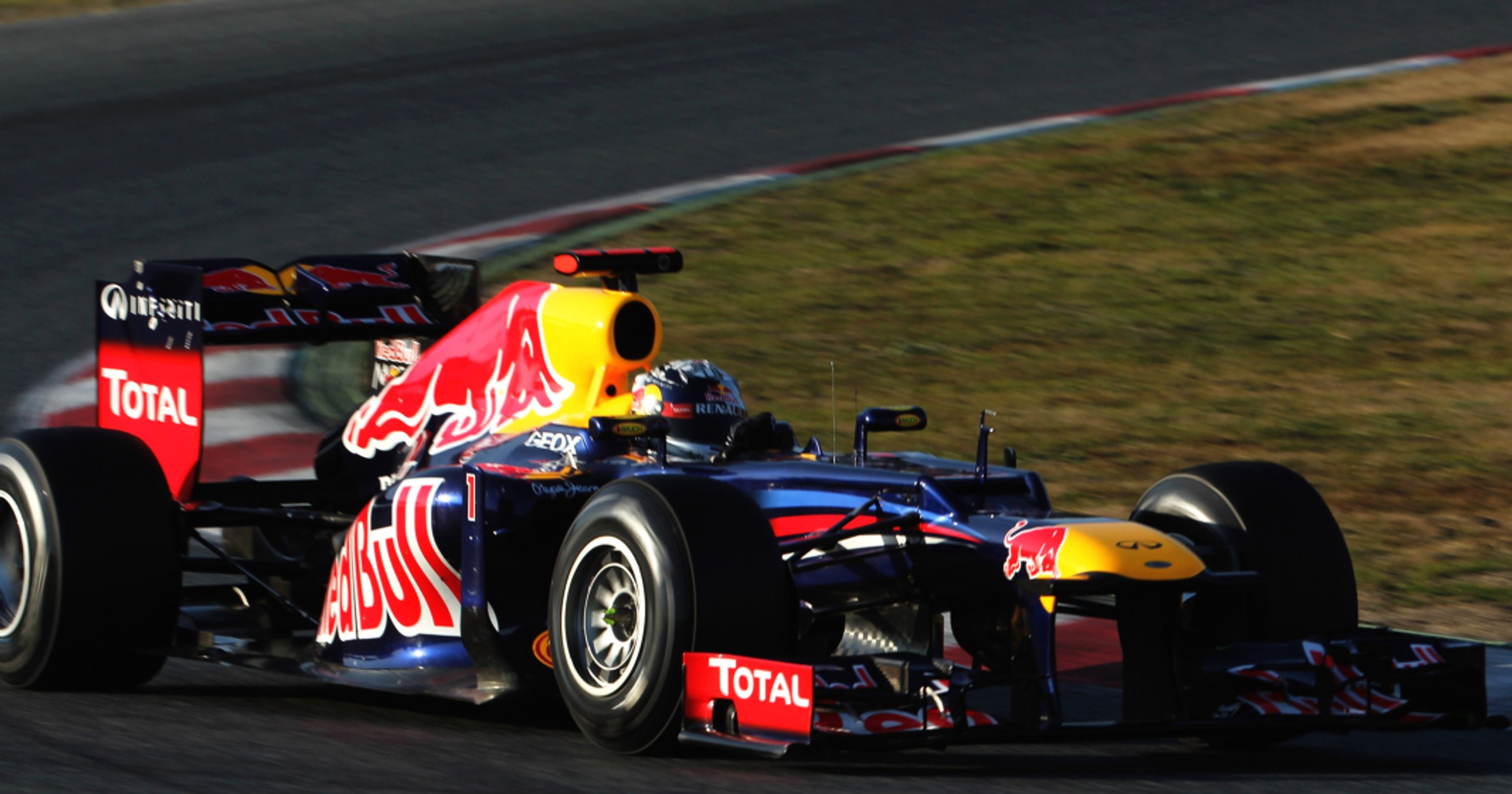 Testy F1 Barcelona: Vettel najszybszy pierwszego dnia