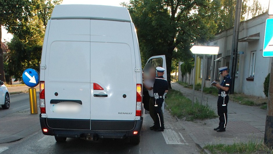 Obraz pochodzący z serwisu https://pruszczgdanski.policja.gov.pl/m10/informacje/wiadomosci/134431,Policjanci-ustalaja-przyczyny-wypadku-z-udzialem-pieszego.html