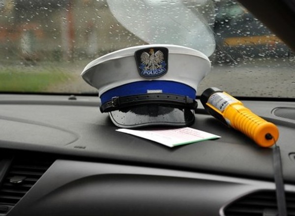 Policja wypuściła na drogi mobilne komisariaty. Dla dobra mieszkańców