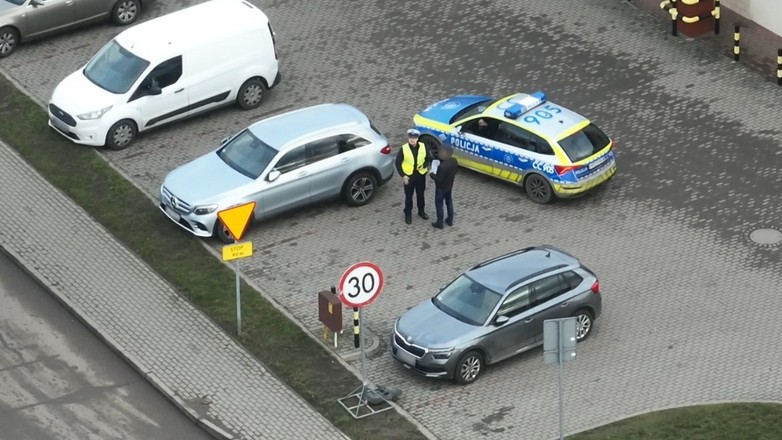 Policjanci obserwowali zachowanie kierowców z drona
