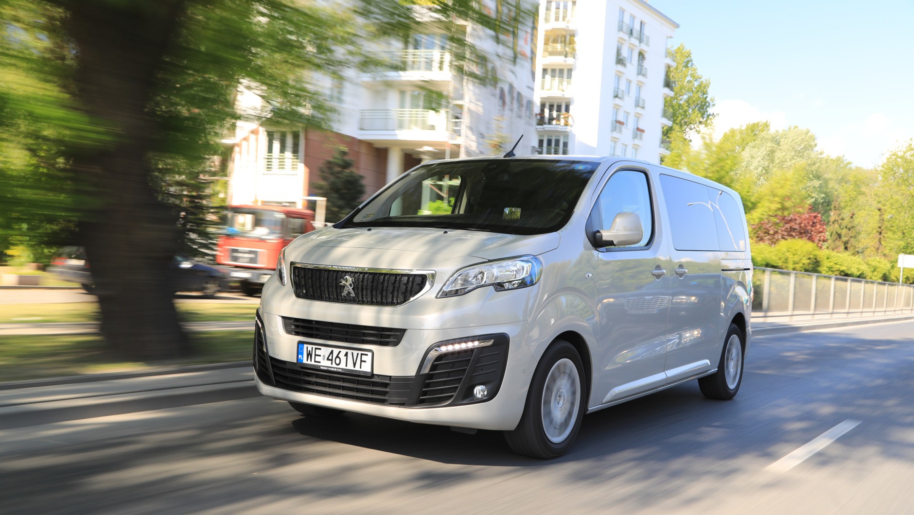 Ten samochód można zamówić tylko z silnikiem elektrycznym. W naszym klimacie oznacza to auto sezonowe – zimą przy większym mrozie za daleko się nim nie zajedzie.