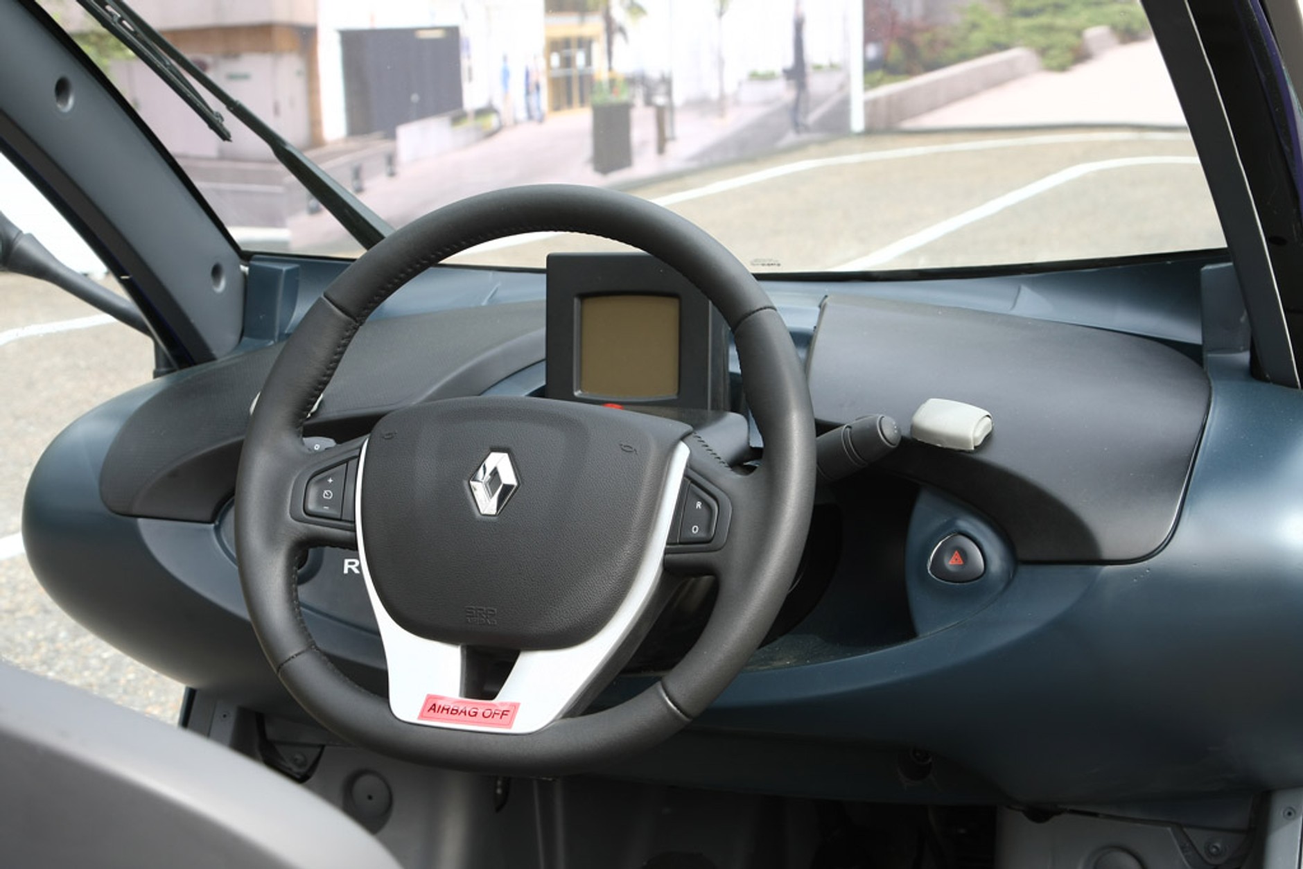 Renault Twizy jest prawie jak Smart