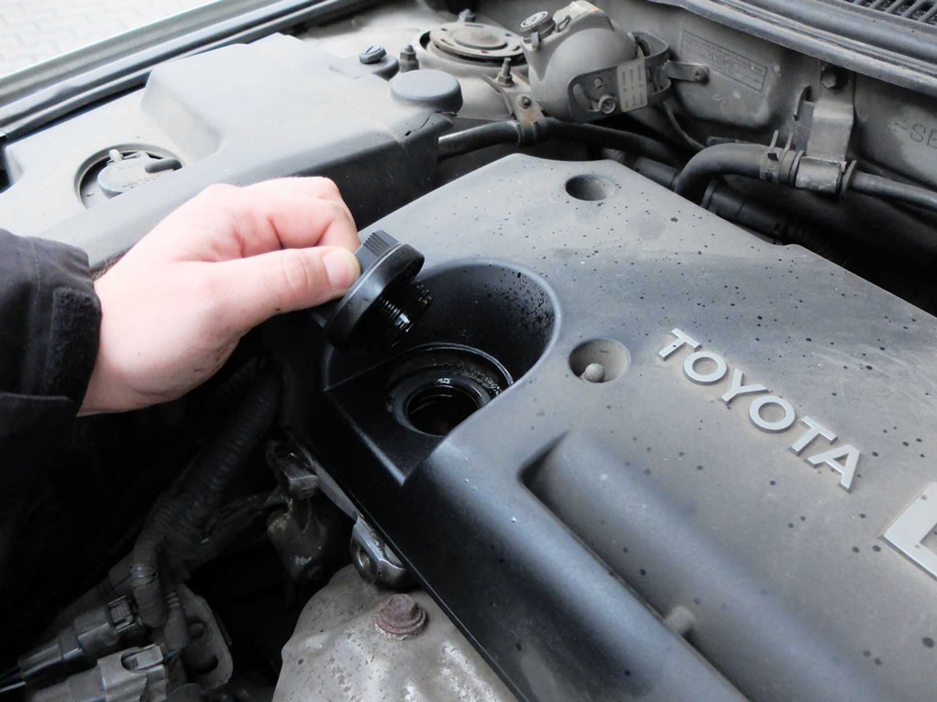 Silnik – są gorsze, ale co, jeśli żre olej?