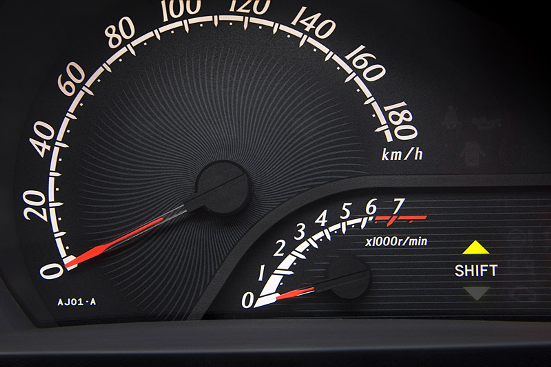 Toyota iQ: sześć nowinek technicznych zwiększających kabinę pasażerską