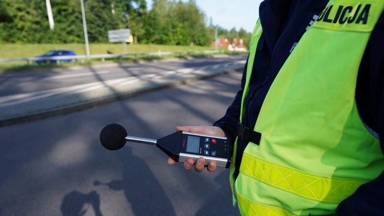 Akcja "Cisza na drodze. Policjanci i inspektorzy ITD dawali mandaty za hałas