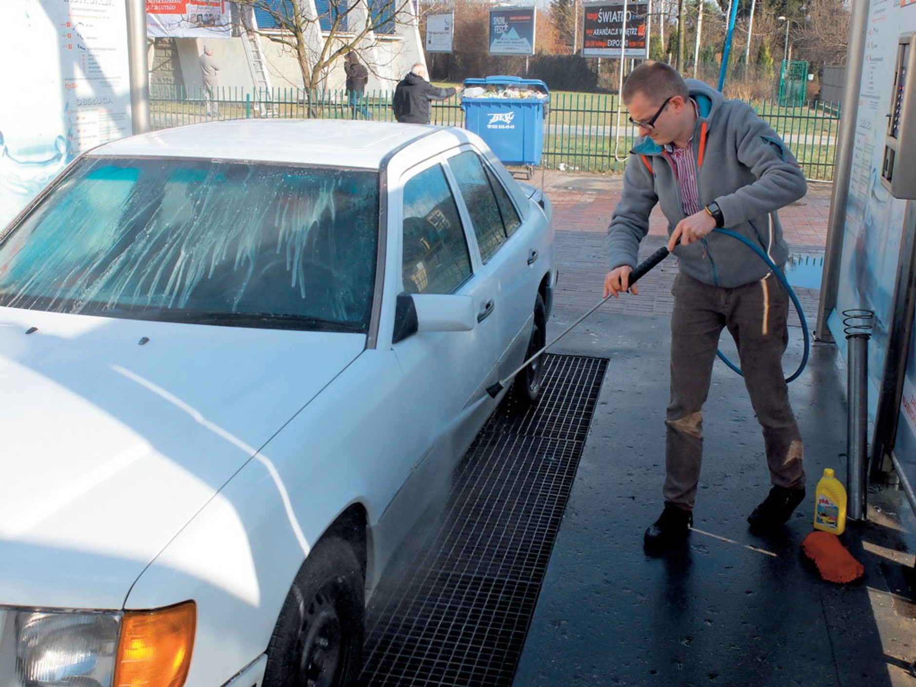 Myjnia bezdotykowa – na co trzeba uważać