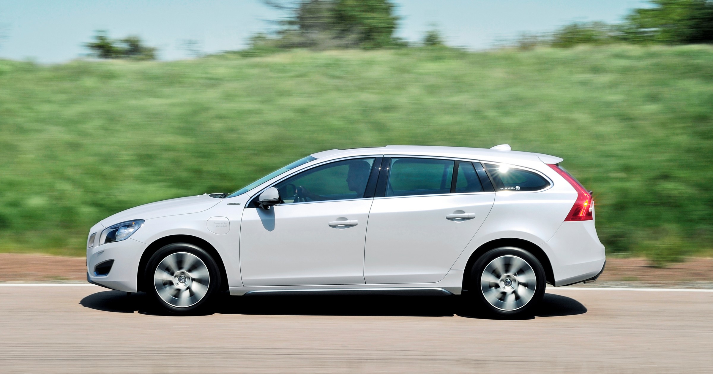 Hybrydowe Volvo V60 do produkcji