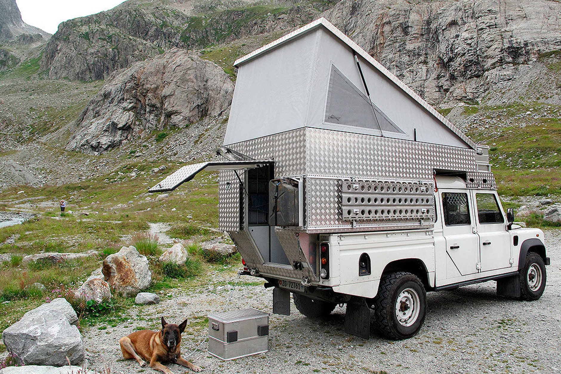 Pikapy z zabudową kampera