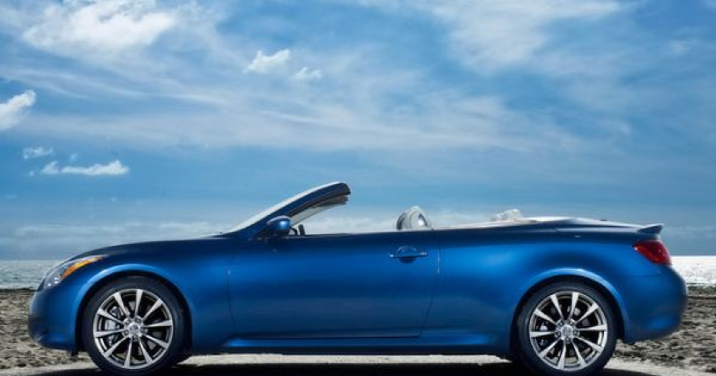 Premiera kabrioletu Infiniti