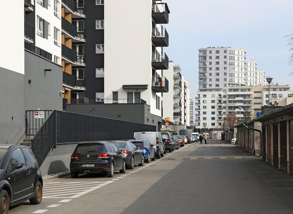 Zmiany w podatkach za miejsca postojowe. Kierowcy zyskają
