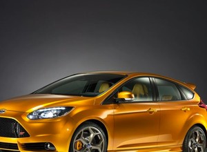 Focus ST gwiazdą paryskiego stoiska Forda