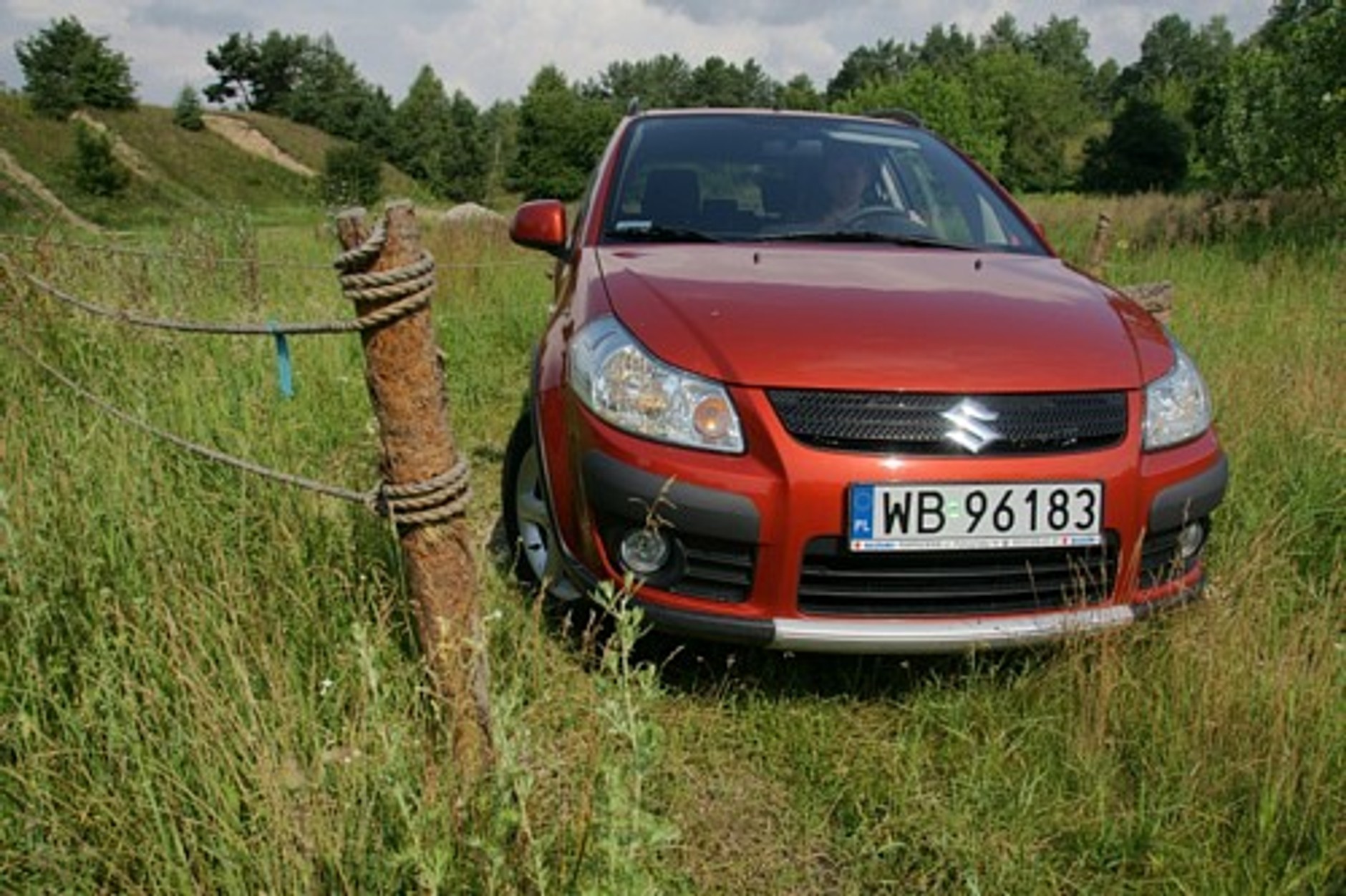 Suzuki SX4 1.6 4WD - Mały, ciasny ale własny