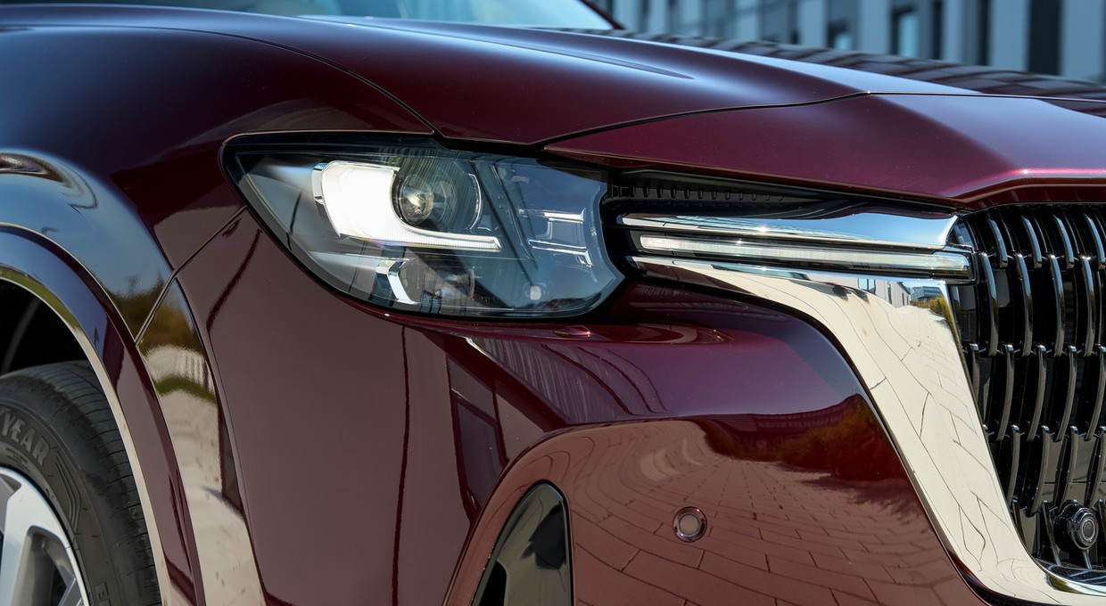Nowa Mazda CX-80 raczej z dieslem i w nowym kolorze. Marka zapowiada duże premiery w 2025 r.