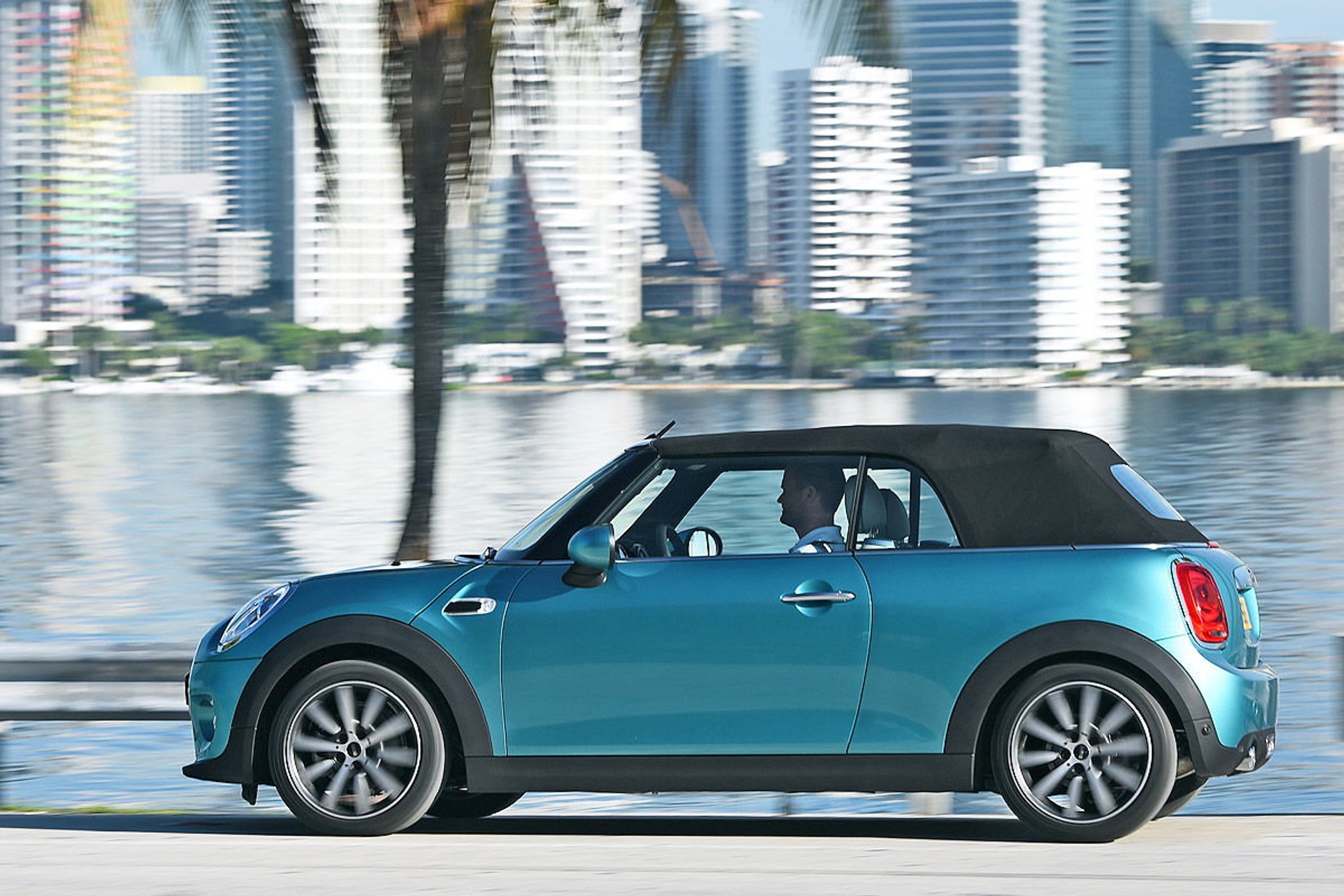 Mini cabrio na Tokio Motor Show 2015
