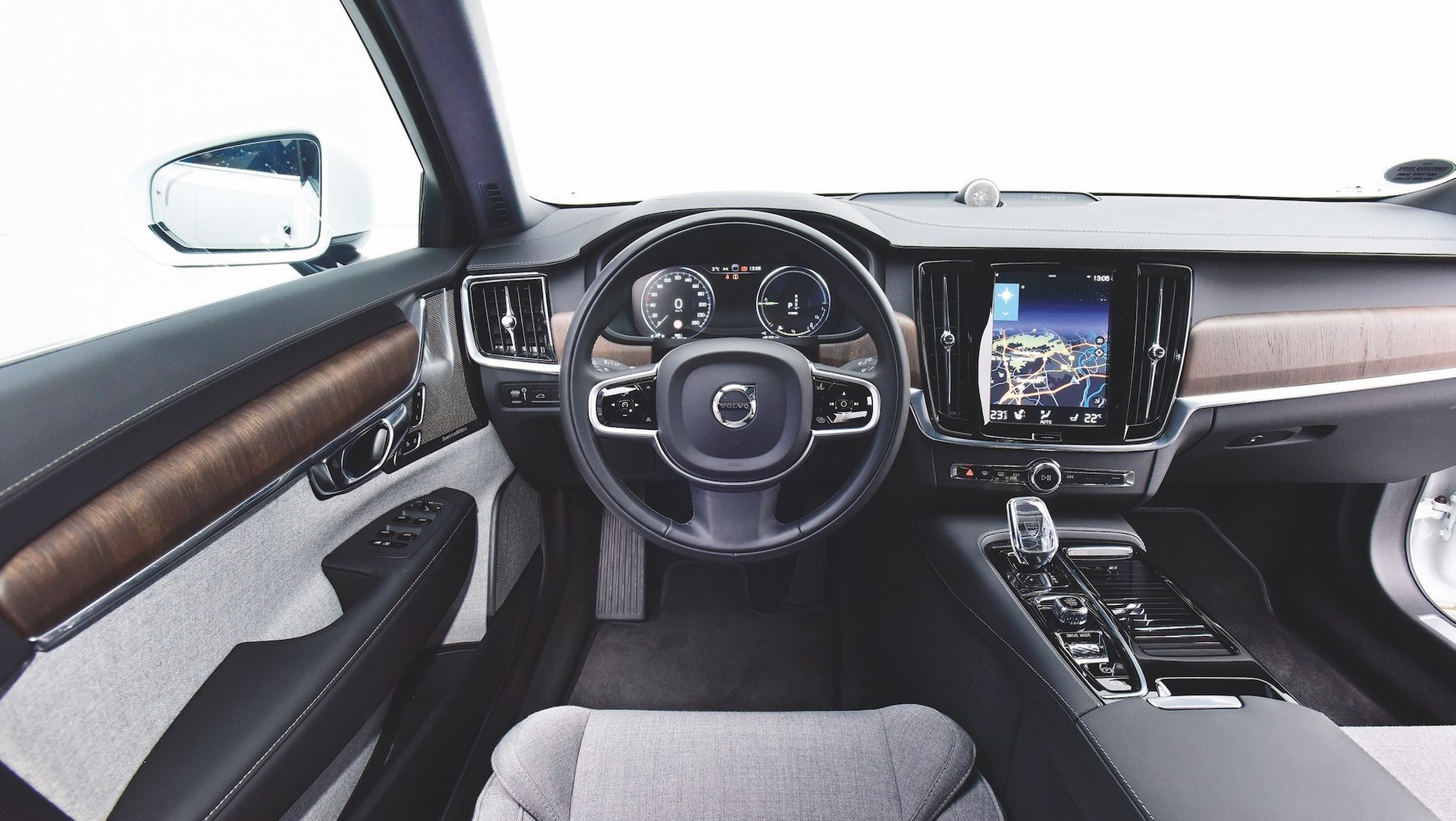 Volvo V90 – kokpit