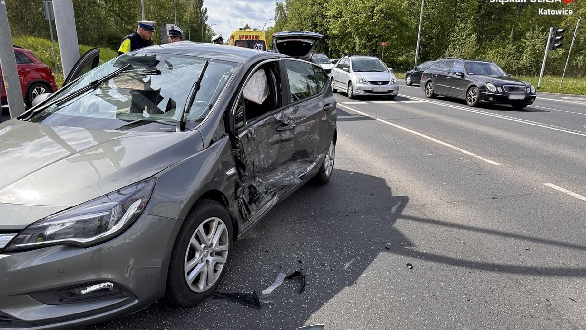 Wypadek na skrzyżowaniu w Katowicach