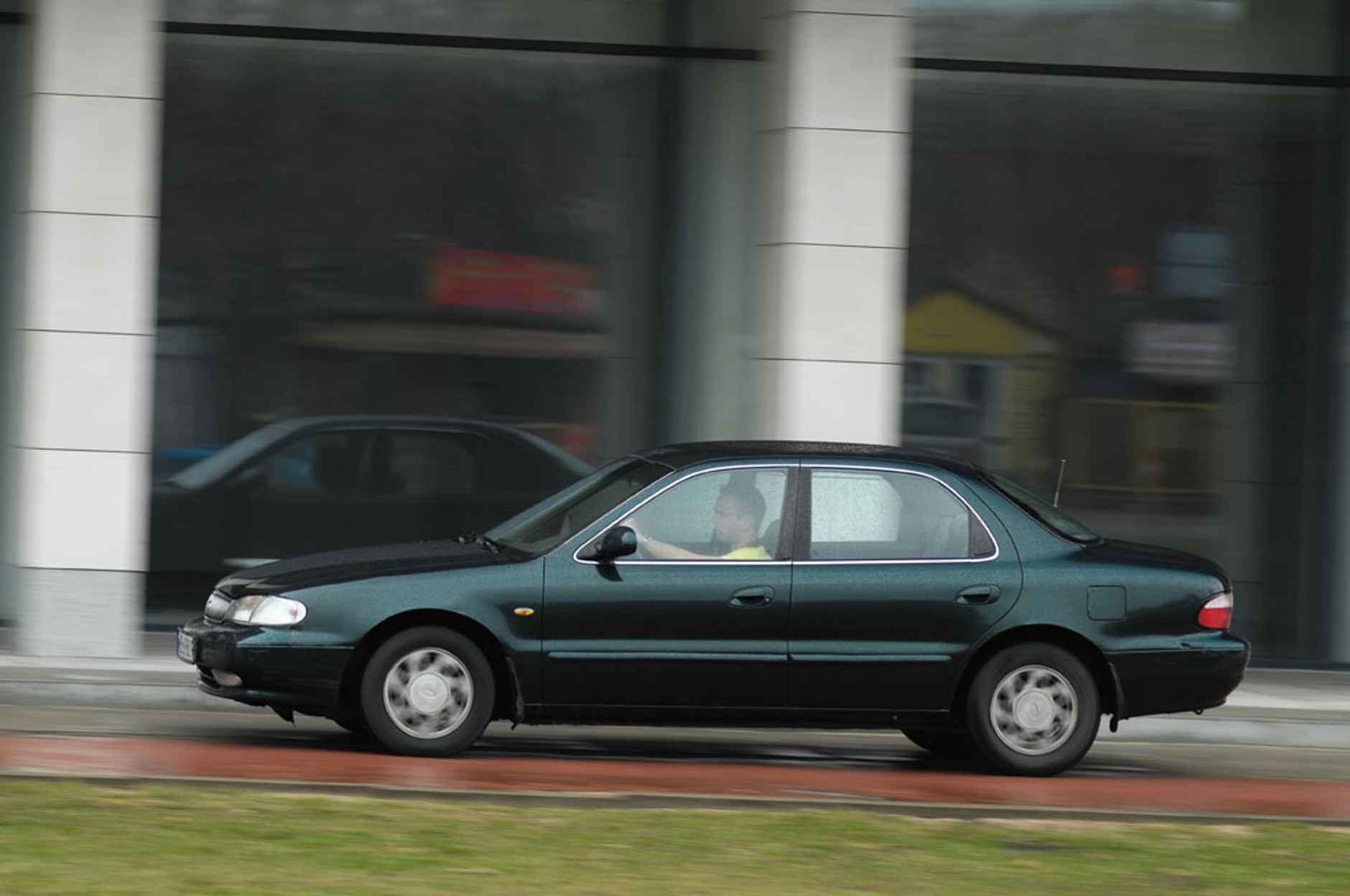 Kia Clarus 2.0 GLX: auto raczej dla odważnych