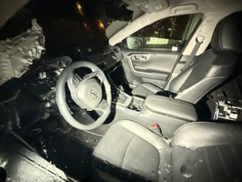 Złodziej chciał ukraść Toyotę mojego kolegi. Nie dał rady, ale zostawił pamiątkę. Opowiem wam, co na to policja
