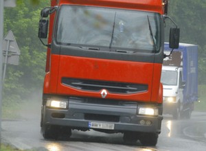 Zmiany dla kierowców zawodowych: e-learning i karta kwalifikacji kierowcy